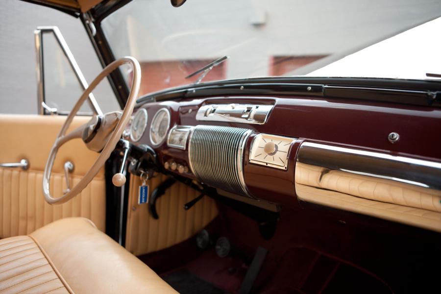  Lincoln Zephyr Continental Cabriolet 1940 года  (фото 13 из 28)